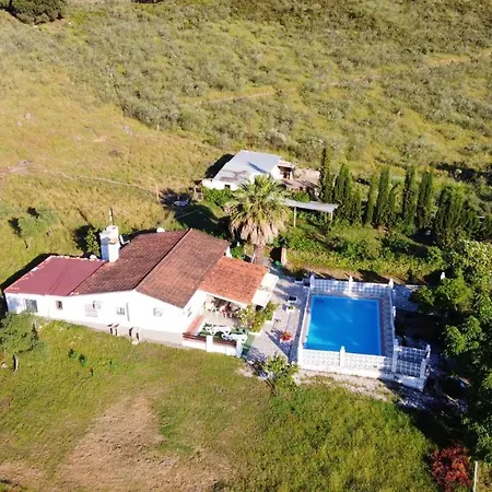 Comfortable With Mountain View In + Private Pool